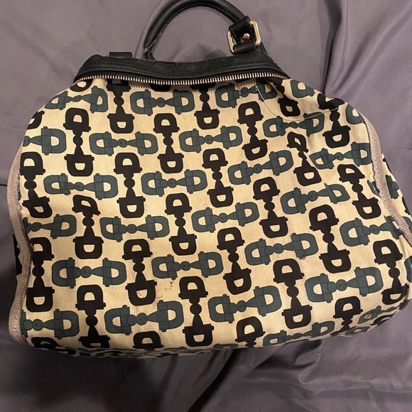 Handbag - Picture 2 of 14